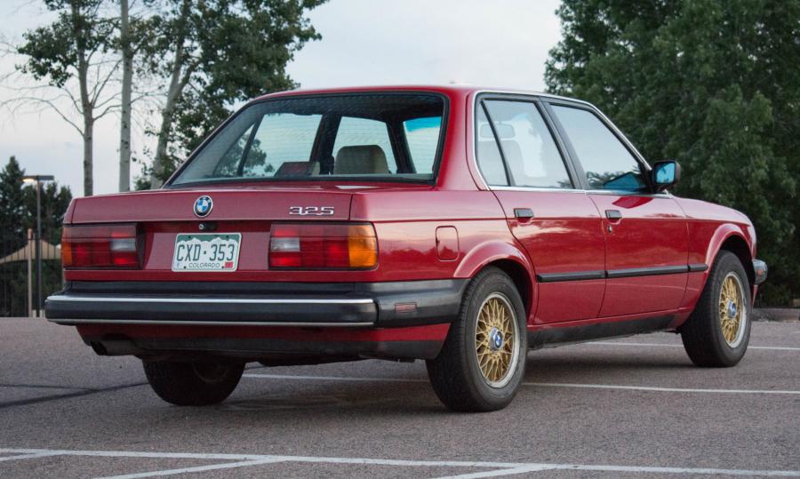  BMW 325 Sedan (E30) 1988 года  (фото 11 из 58)